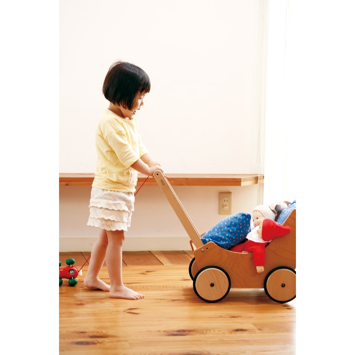 女の子ニコニコ 1歳の誕生日プレゼントにオススメおもちゃ選 Study Park まなびラボ